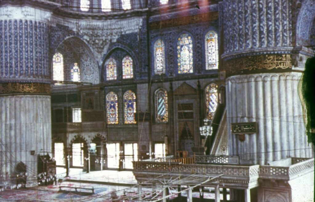 112 Istanbul St Sophia Blue Mosque interior