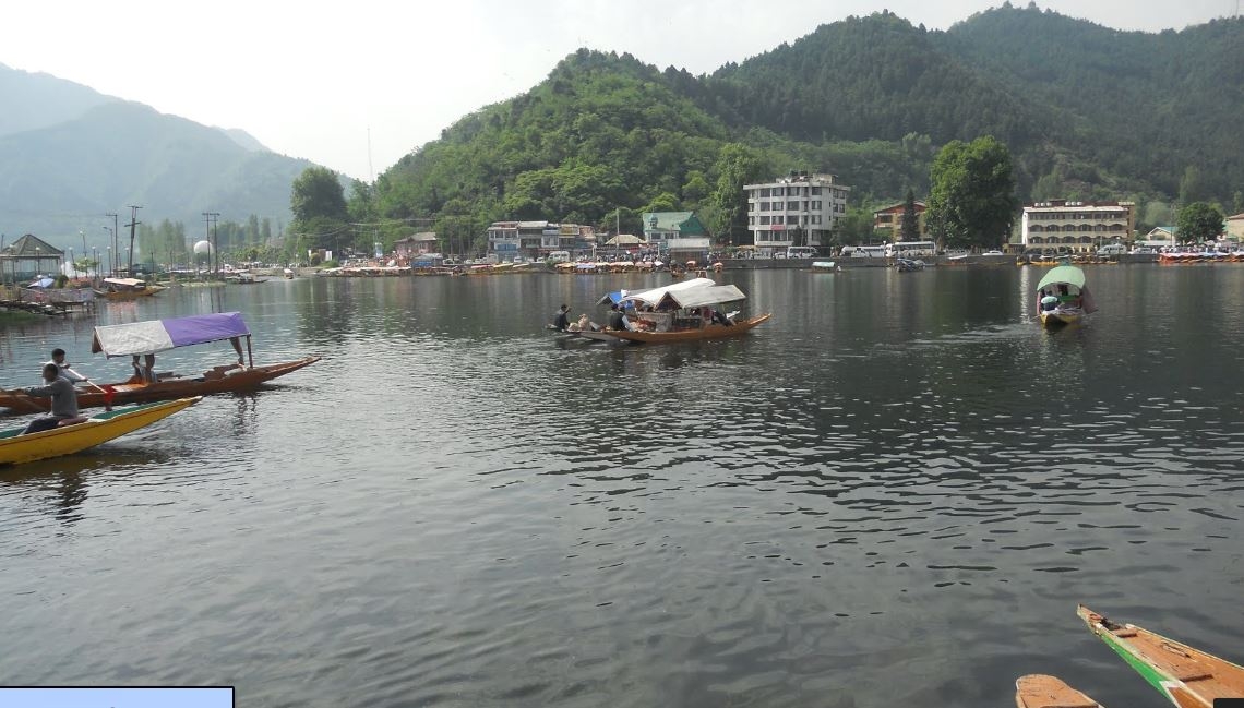 248d Srinagar Lake Dal water taxis